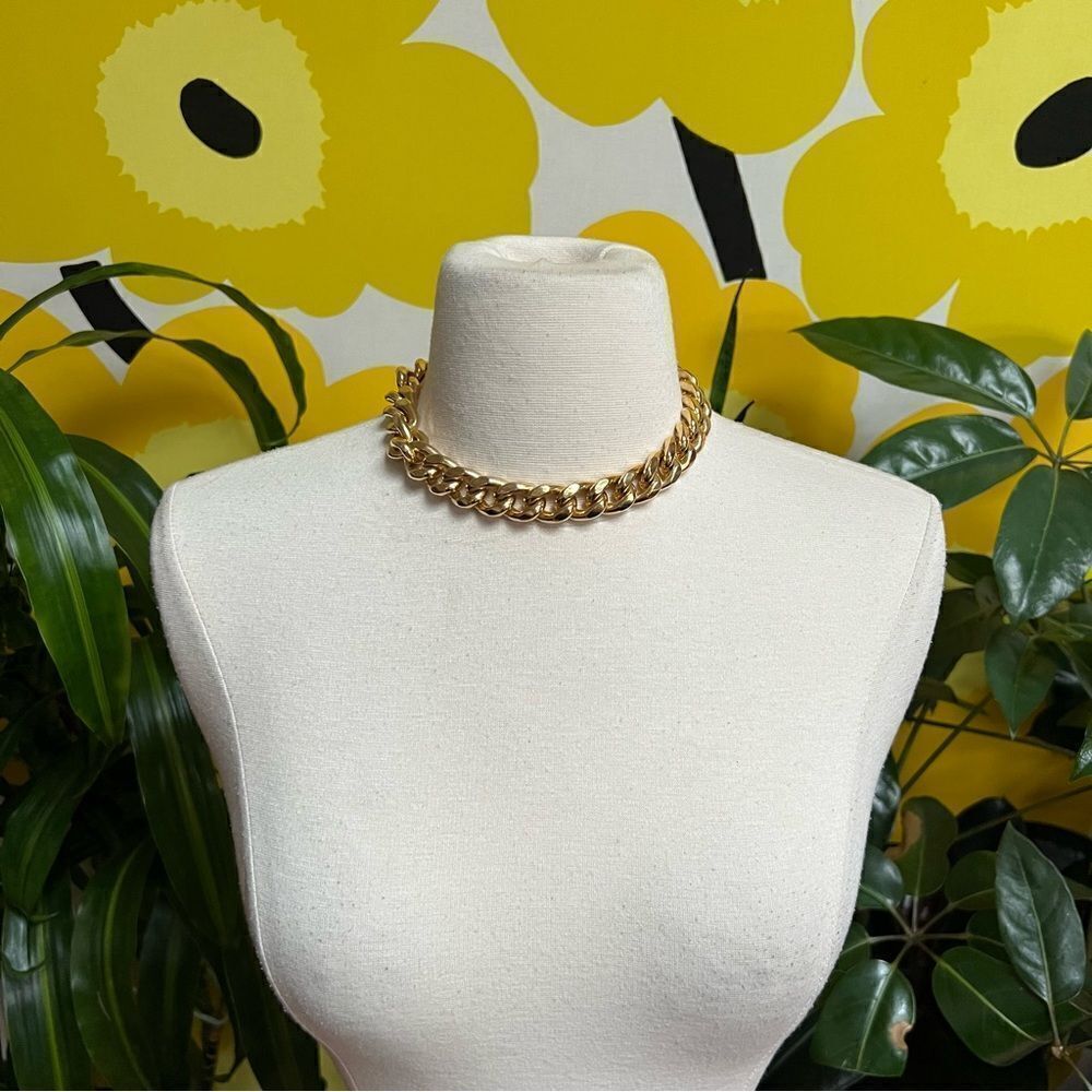 Vintage 1960s Carolee Gold Plated Chunky Curb Chain Link Toggle Clasp Necklace - Picture 6 of 8